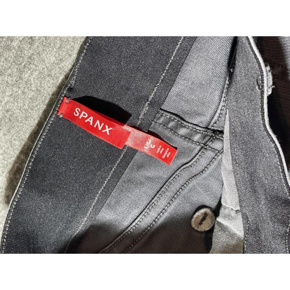 Spanx Women's Gray Twill Shorts - Size Large Compression Trim Accent - Picture 2 of 7